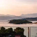Nobbu Ξενοδοχείο Εξαμίλιο